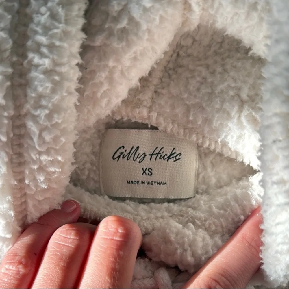 Gilly Hicks Cream fluffy Sherpa 3 piece Comfy Teddy Bear Set - Picture 4 of 4